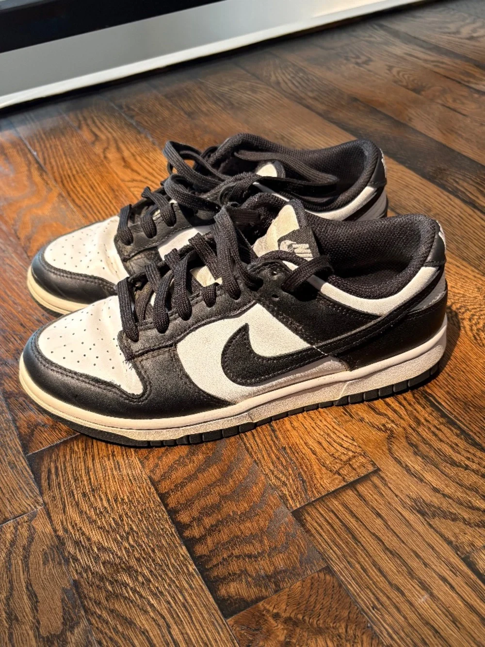 Nike Dunk Low Retro Panda Sneakers Black White Women's Size 7.5